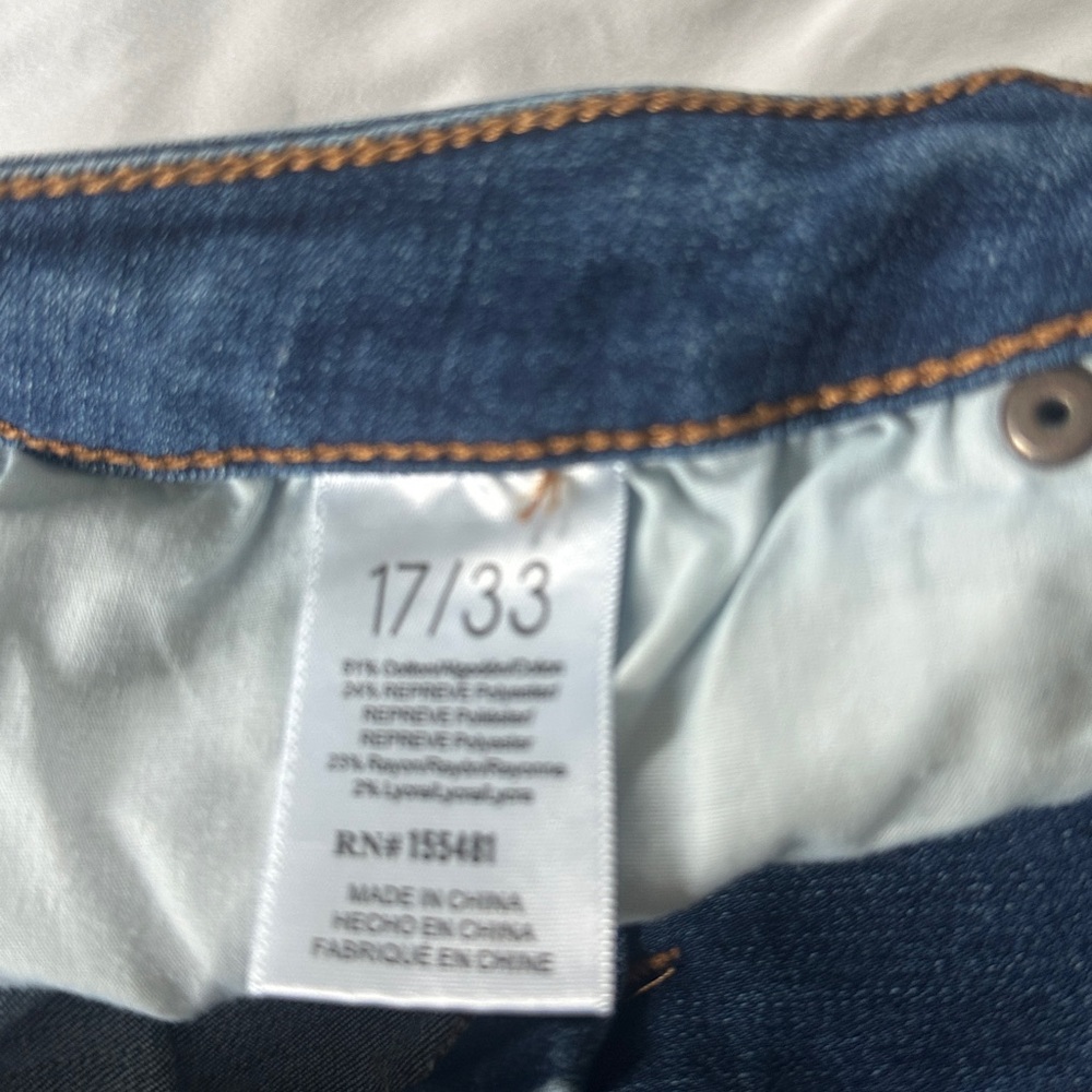 Simple Society Women’s Blue Denim Jeans - Picture 3 of 4